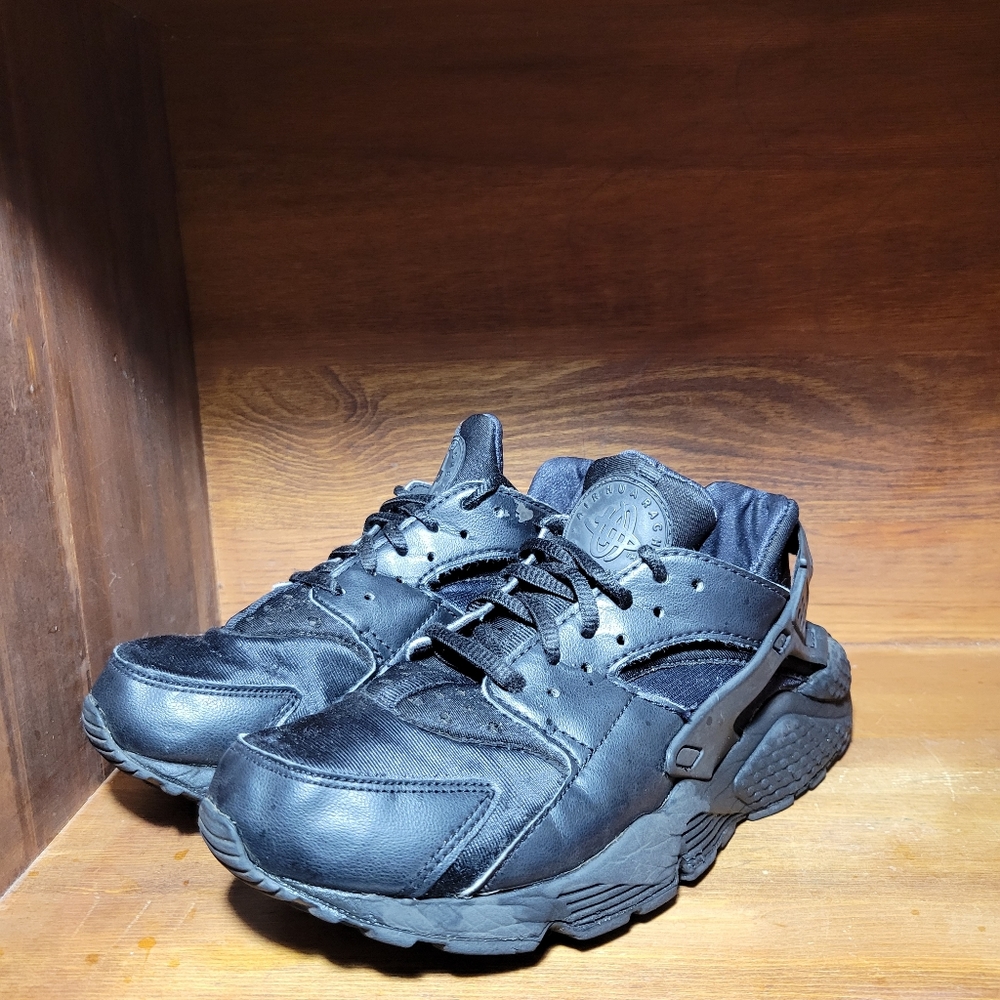 Nike Air Huarache Running Sneaker 7Y - Picture 4 of 9